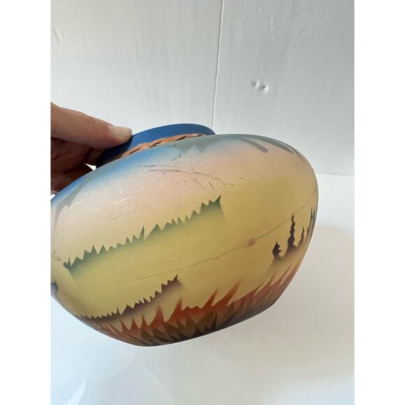 Air Brushed Southwestern Native American Pottery Bear Vase - Picture 9 of 13